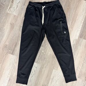 Vuori Black Joggers